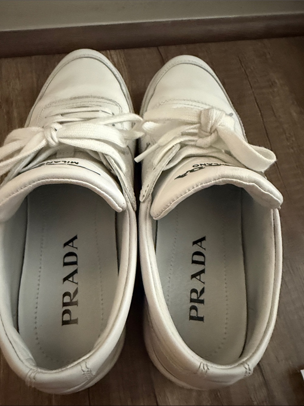 Prada Calzature Donna White Sneakers EU 37 (US 6.5) w/ Box & RFID Card - Picture 4 of 5